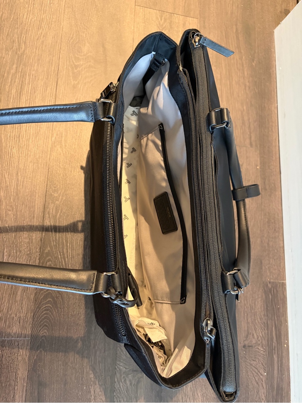 Tumi Black Voyageur Nylon Laptop Tote with Leather Handles - Picture 3 of 4